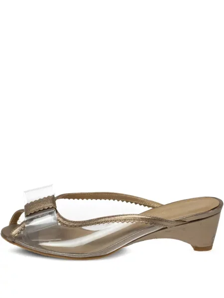 Сандали Stuart Weitzman с панделка с клин ток златисто