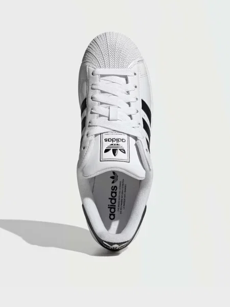 Кожаные кроссовки Adidas белые