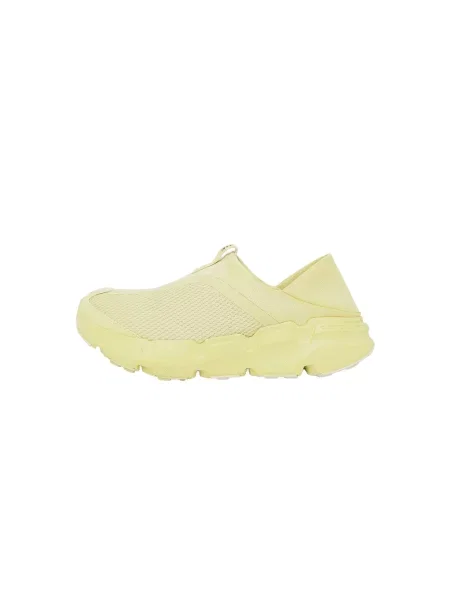 Sneakerși On galben