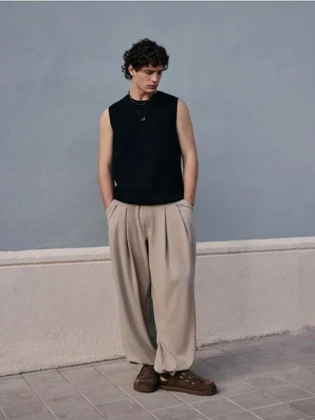 Reserved Pantaloni loose bej