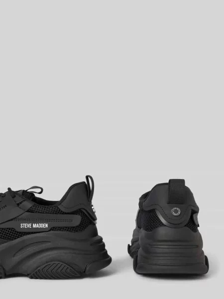 Sneakersy z aplikacją z logo model ‘SMITTEN’ Steve Madden czarne