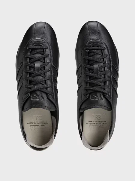 Кожаные повседневные кроссовки Adidas черные