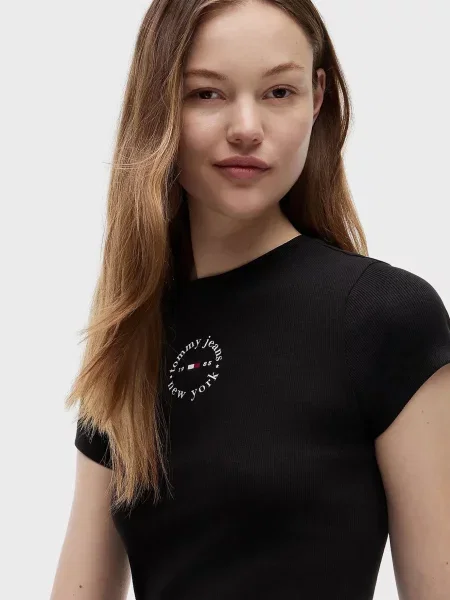 Футболка Tommy Jeans черная