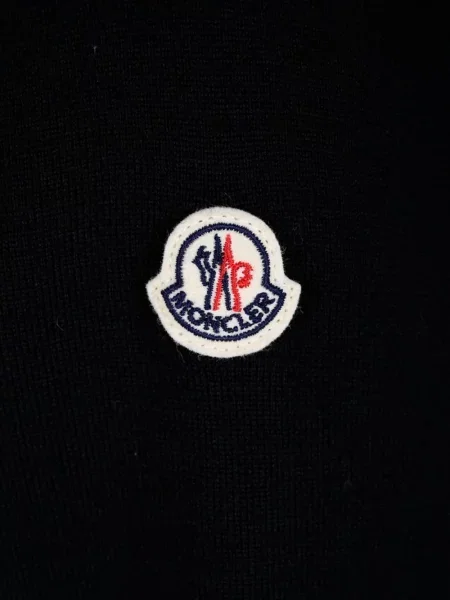 Matlasat geacă Moncler cu autograf negru
