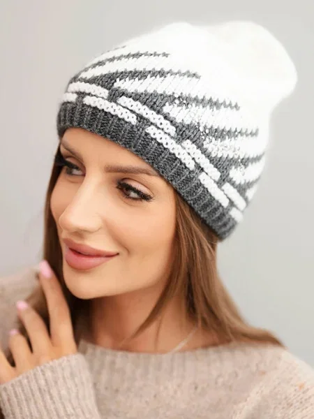 Căciulă Kesi de lână alb