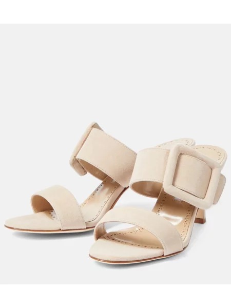 Sandale Manolo Blahnik din piele de căprioară bej