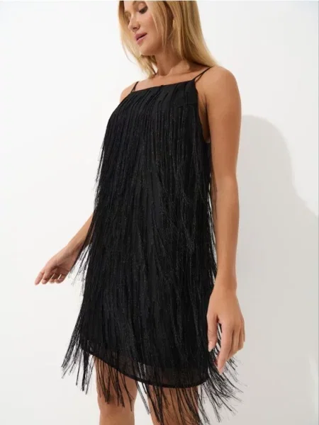 Kostiumas mini mini suknelė Mohito su kutais juoda