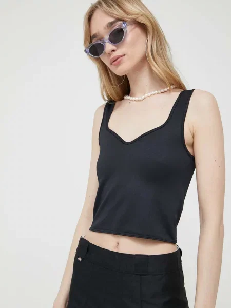 Top Abercrombie & Fitch černý