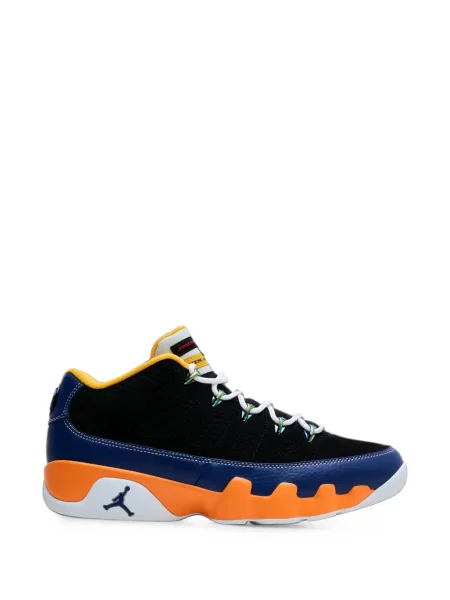 Sneakerși Jordan retro negru
