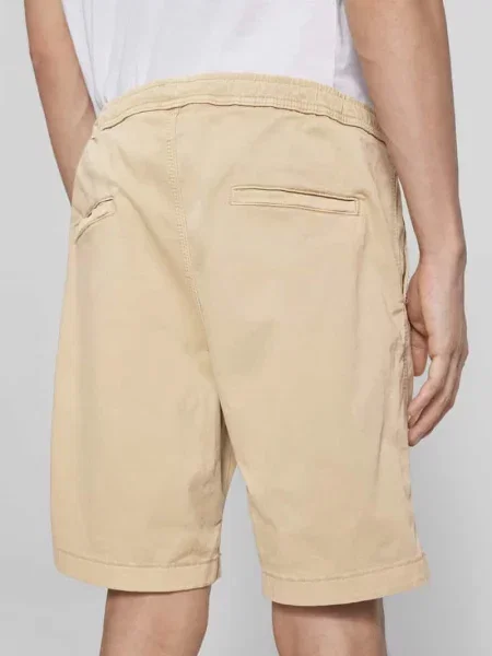 Szorty o kroju regular fit z elastycznym pasem Urban Classics beżowe