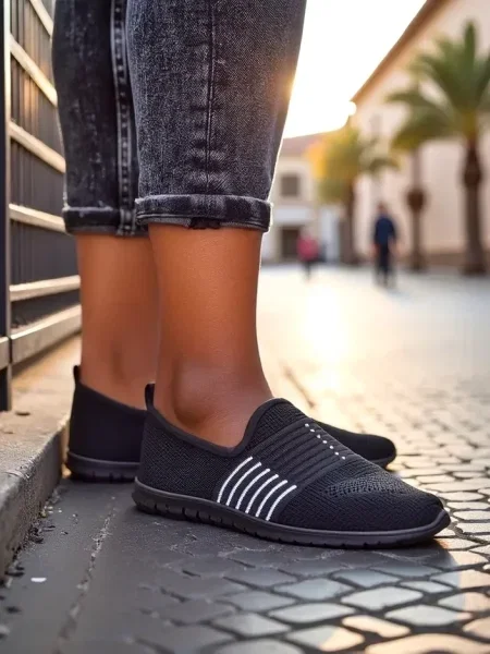 Slip on tenisky Resti čierna