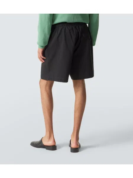 Pantaloni scurți Studio Nicholson de lână cu dungi negru