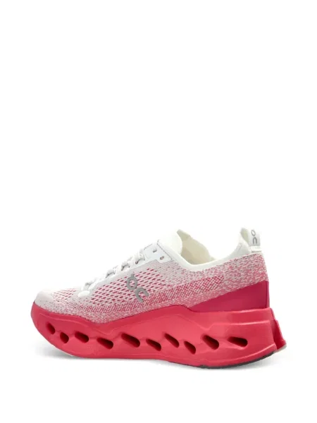 Sneakerși On alb