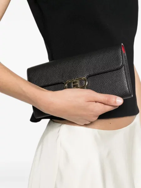 Geantă plic Ferragamo din piele negru