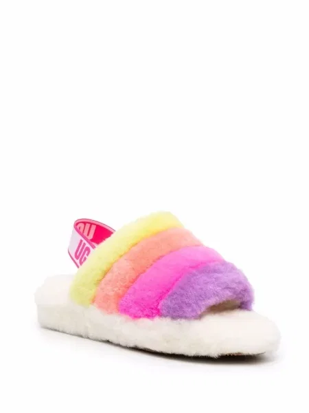 Papuci Ugg din piele de oaie roz