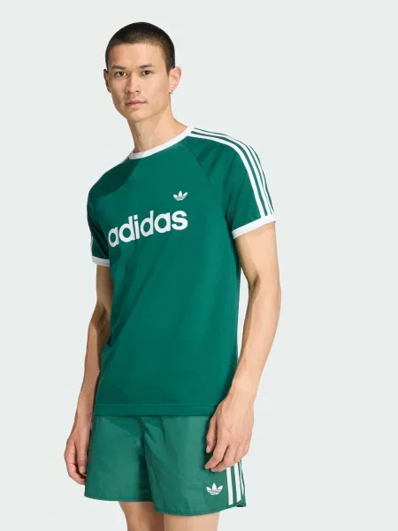 Футболка adidas Adicolor зелений