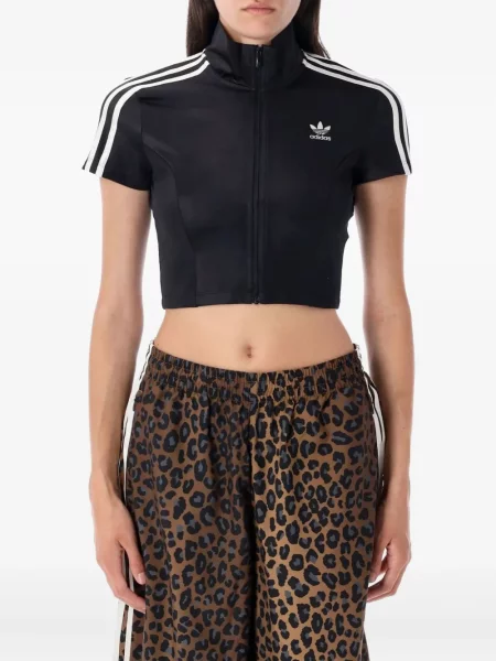 Pantaloni scurți Adidas zdrențuiți cu dungi din satin maro