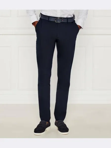 BOSS BLACK Chino nadrág fekete
