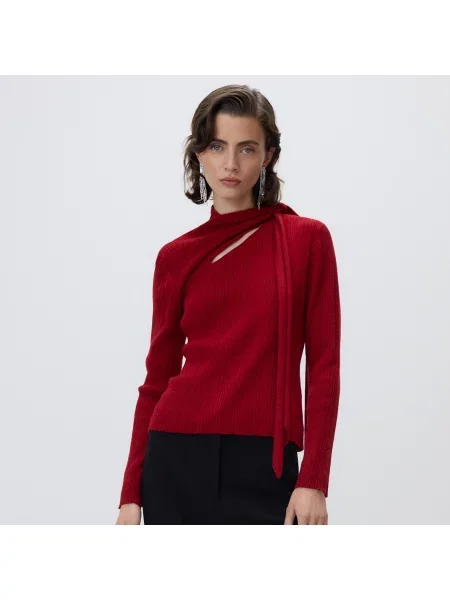 Reserved Svetr s ozdobnou vazačkou červená