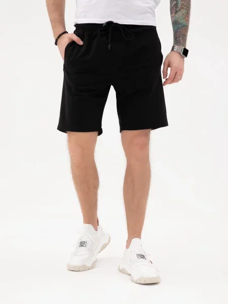 ISSA Plus ­ Шорты чорні