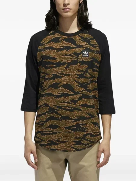 Велурен боди Adidas с принт на цветя розово