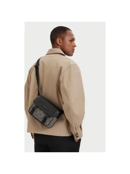 Saszetka Calvin Klein beżowa