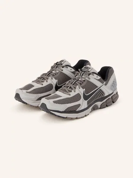 Nike Sneakersy Zoom Vomero 5 černošedá/ světle šedá černá