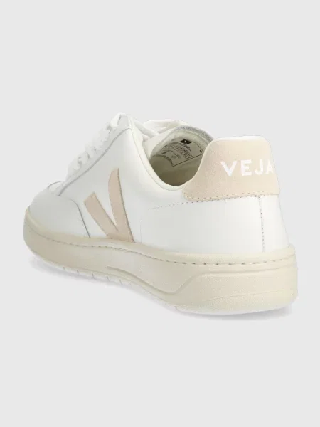 Кросівки Veja білий