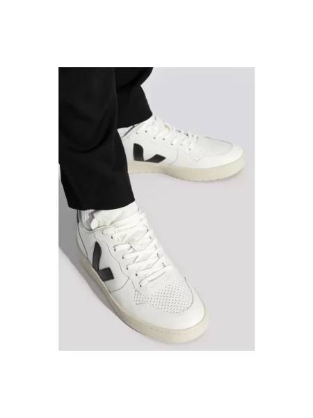 Veja Leather Mężczyźni Buty sportowe Veja Size: 8 biały