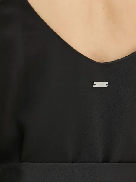 Rochie midi Armani Exchange cu decolteu în V până la genunchi de costum negru