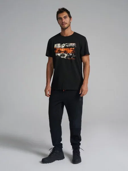 Футболка Diverse черная