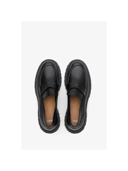 Кожаные лоферы Estro черные