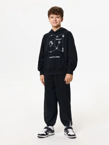 Sinsay Oversize jogger tepláky Discovery černá