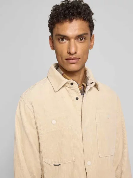 Kurtka koszulowa o wyglądzie sztruksu krój regular fit Camel Active biała
