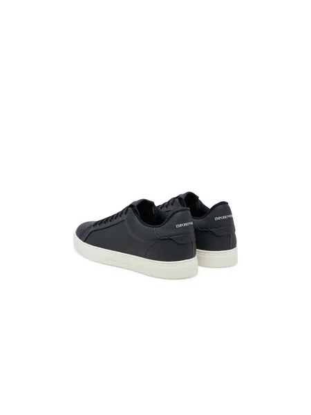 Sneakersy Emporio Armani čierna