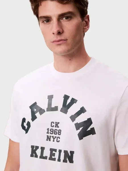 Графічний футболка Calvin Klein Jeans біла