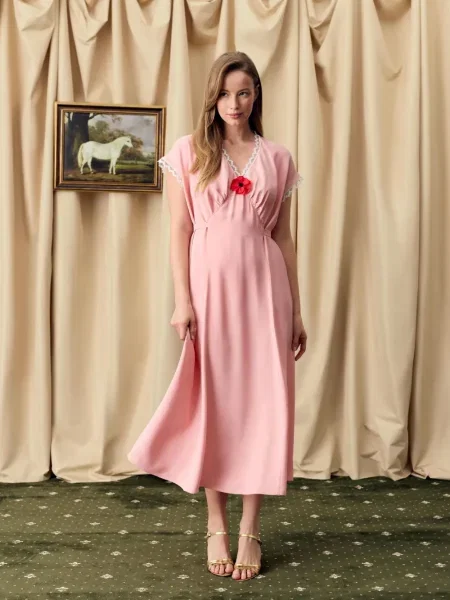 Rochie midi Sleeper până la genunchi de costum roz