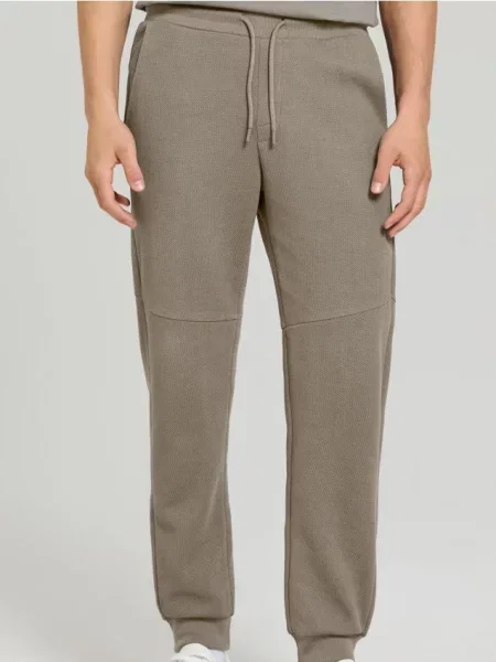 Sinsay Spodnie jogger brązowy