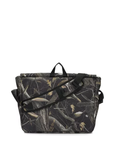 Torba Carhartt Wip s printom sa kopčom s camo uzorkom crna