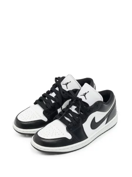 Sneakerși Jordan alb