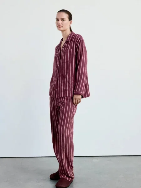 Spodnie od piżamy w paski burgund Kobieta L MANGO