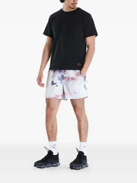 Pantaloni scurți Nike cu imprimeu geometric cu imagine din canvas negru