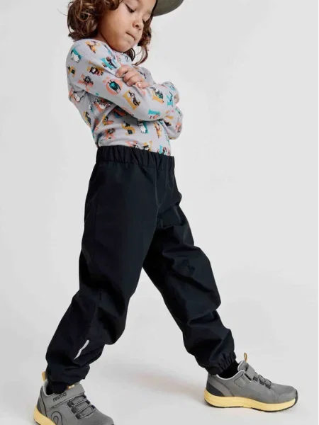Reima Pantaloni outdoor Kaura negru