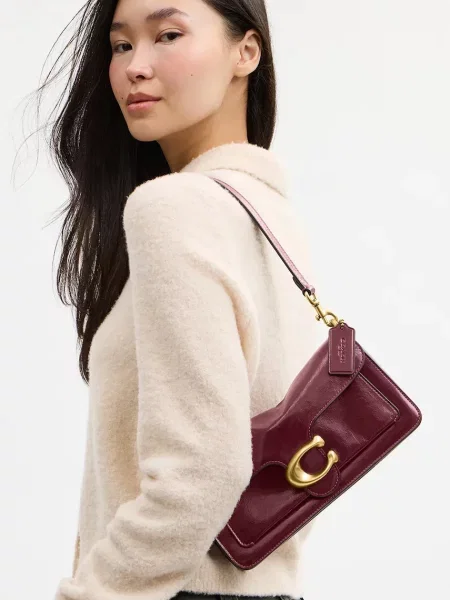 Кожаная сумка через плечо Coach