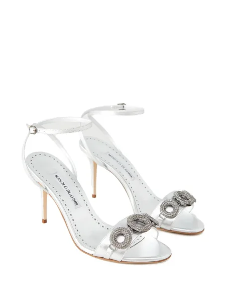 Sandale Manolo Blahnik de cristal argintiu