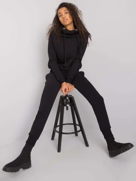 Trenirka Basic Feel Good črna