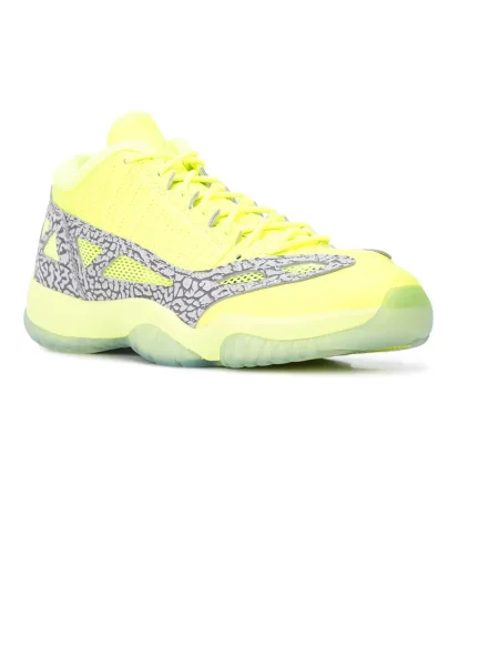 Retro stiliaus sportbačiai Jordan 11 Retro žalia
