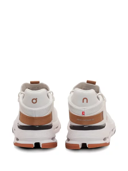 Бягане маратонки On бяло