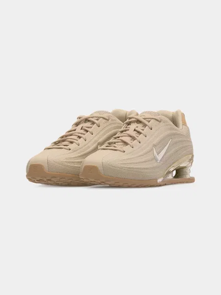 Sneakerși Nike Sportswear bej