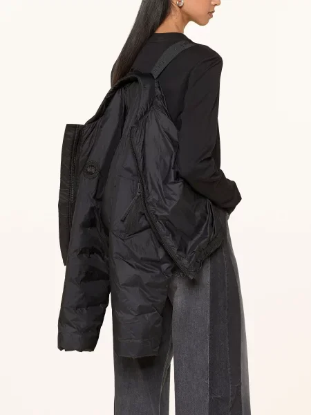 Péřová bunda Canada Goose černá